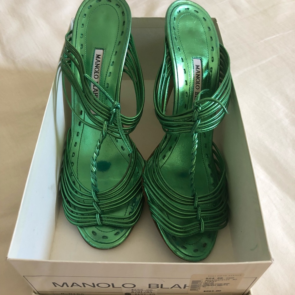 Manolo Blahnik - Picture 2 of 4